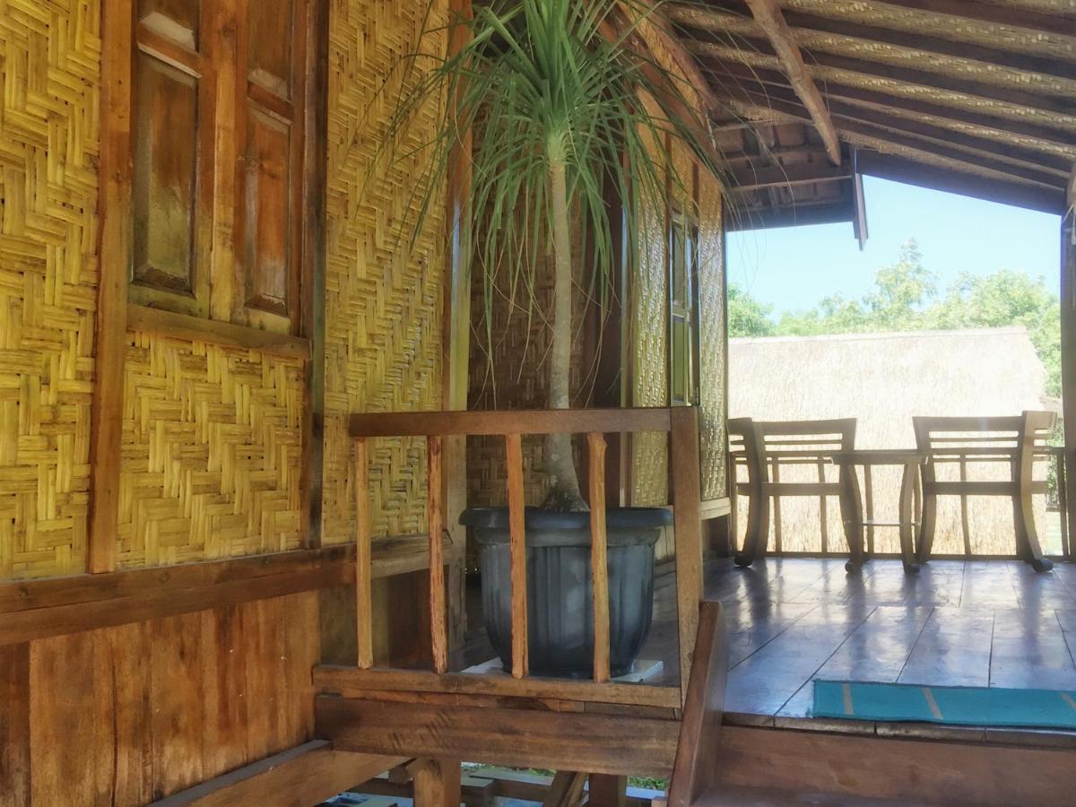 Maleo Moyo Hotel & Dive Resort Moyo Island Exterior photo