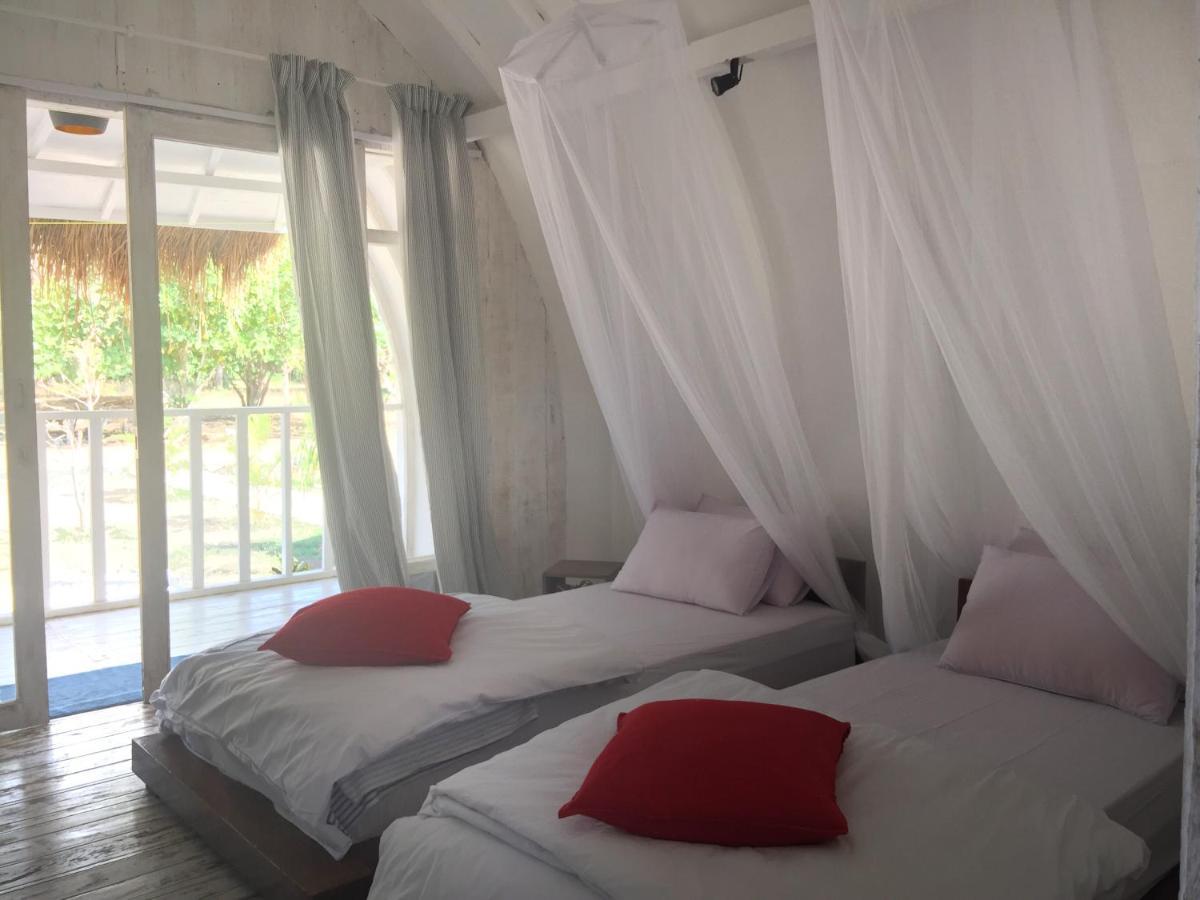Maleo Moyo Hotel & Dive Resort Moyo Island Exterior photo