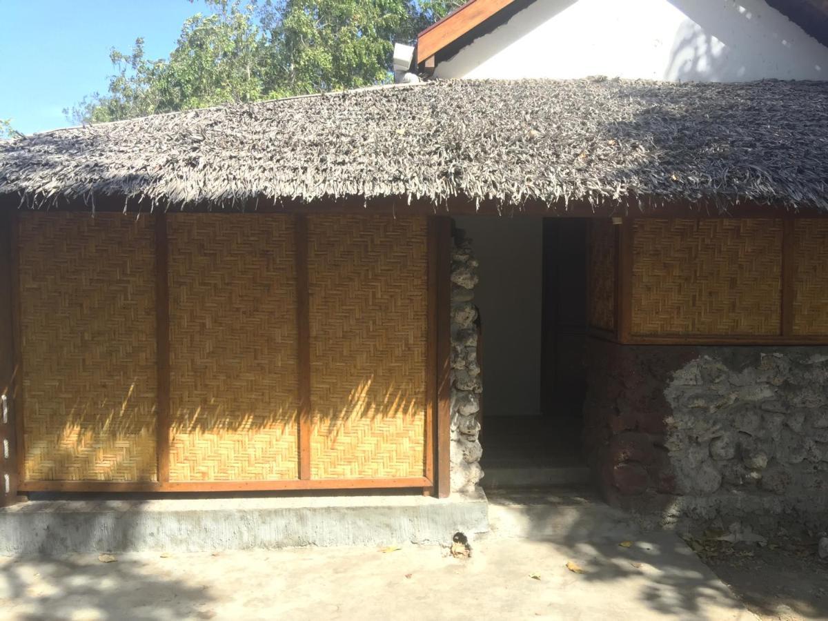 Maleo Moyo Hotel & Dive Resort Moyo Island Exterior photo