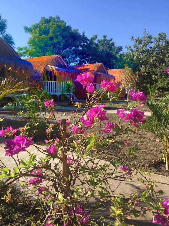 Maleo Moyo Hotel & Dive Resort Moyo Island Exterior photo
